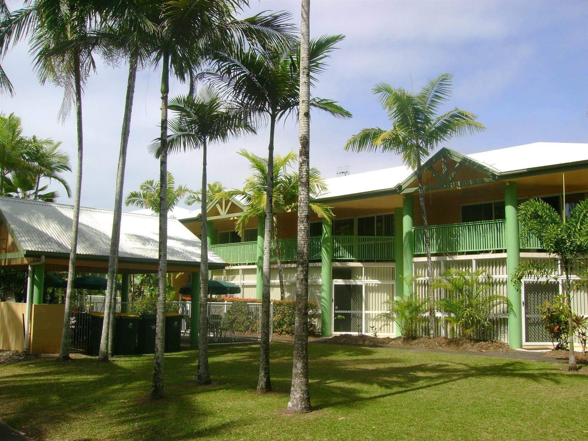 Tropical Nites Holiday Townhouses Port Douglas Exterior photo
